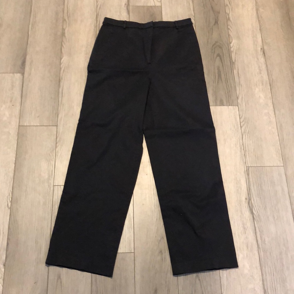 Juniors size 10  C’est City pants waist measures 28” in good used condition